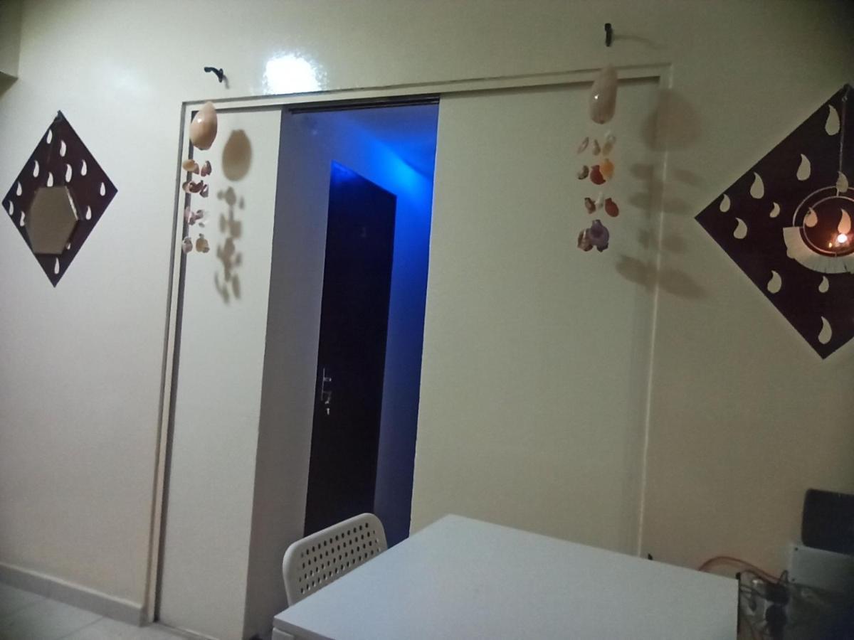 ドバイMoon Backpackers , Al Rigga , Partition For Couples And For Singlesアパートメント エクステリア 写真